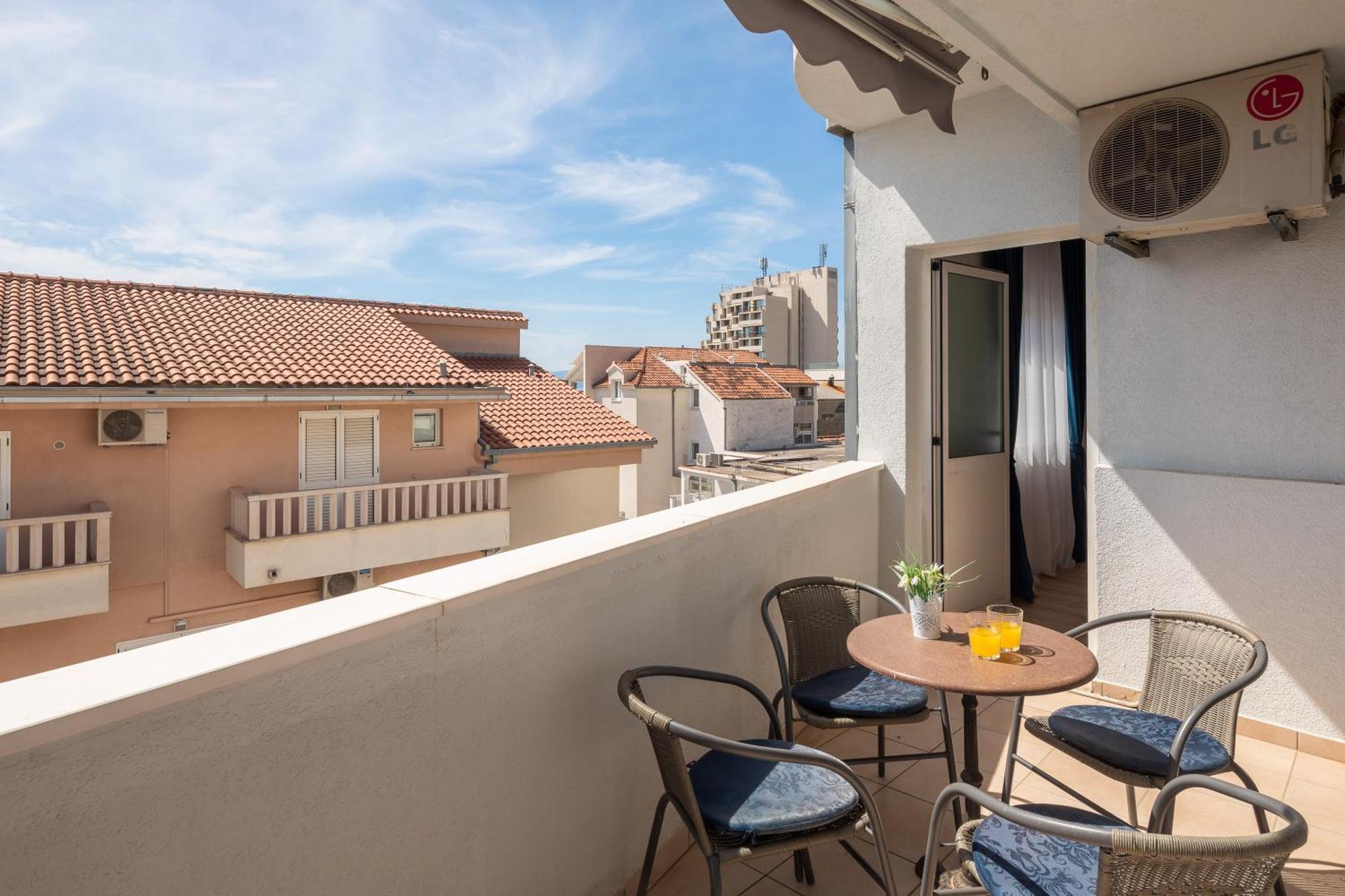 Apartments Near Central Beach With Free Parking Makarska Kamer foto