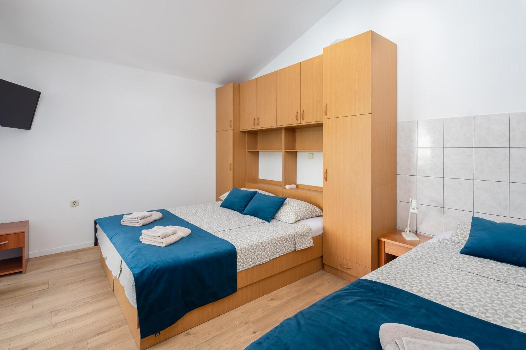 Apartments Near Central Beach With Free Parking Makarska Kamer foto