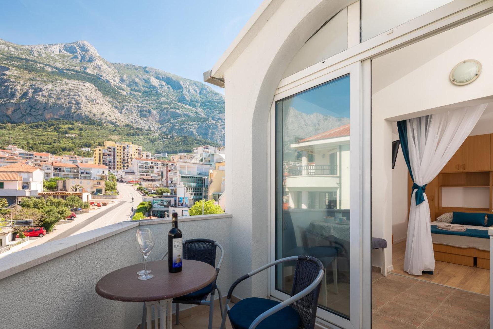 Apartments Near Central Beach With Free Parking Makarska Buitenkant foto