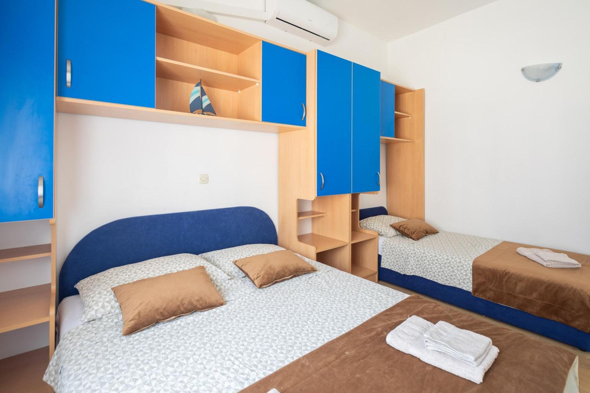 Apartments Near Central Beach With Free Parking Makarska Kamer foto