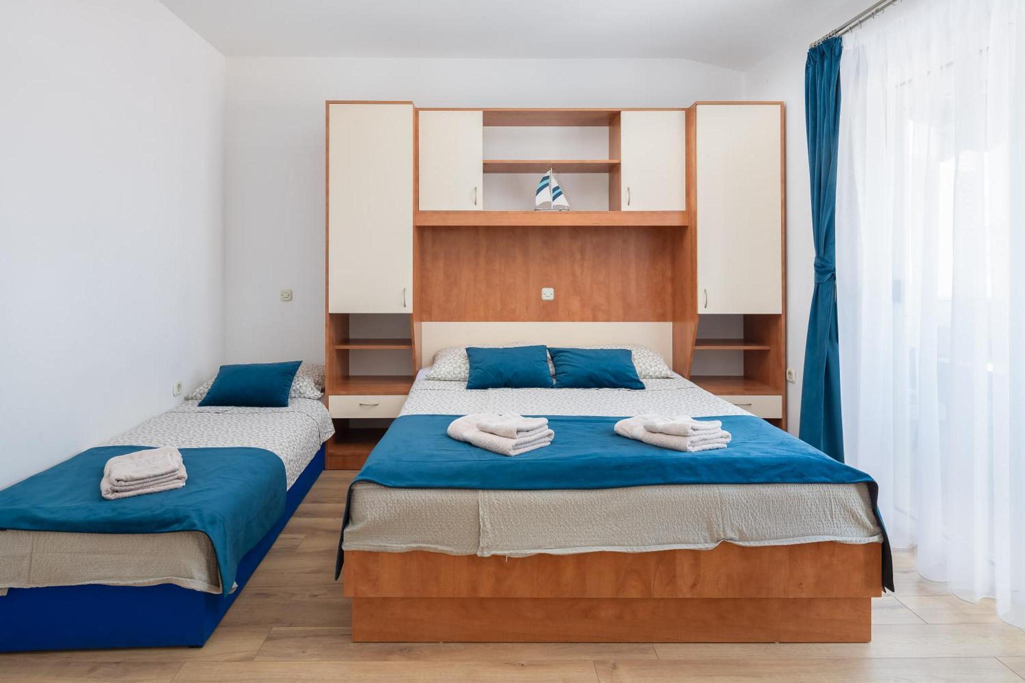 Apartments Near Central Beach With Free Parking Makarska Kamer foto